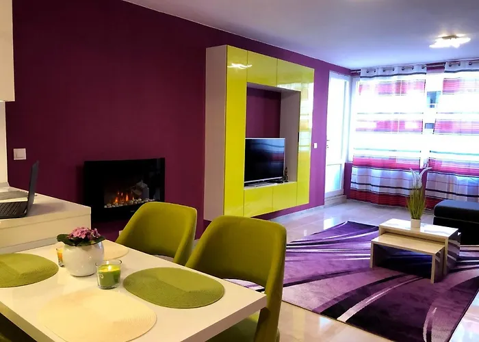 Ultraviolet Relax Lejlighed